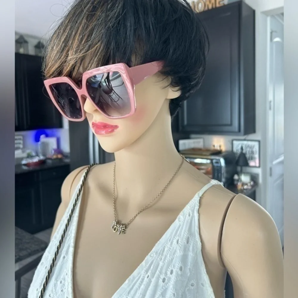 โจNWT Mauve Blush Pink Statement Oversized square framed sunglasses ๐ sunshades - Picture 7 of 14